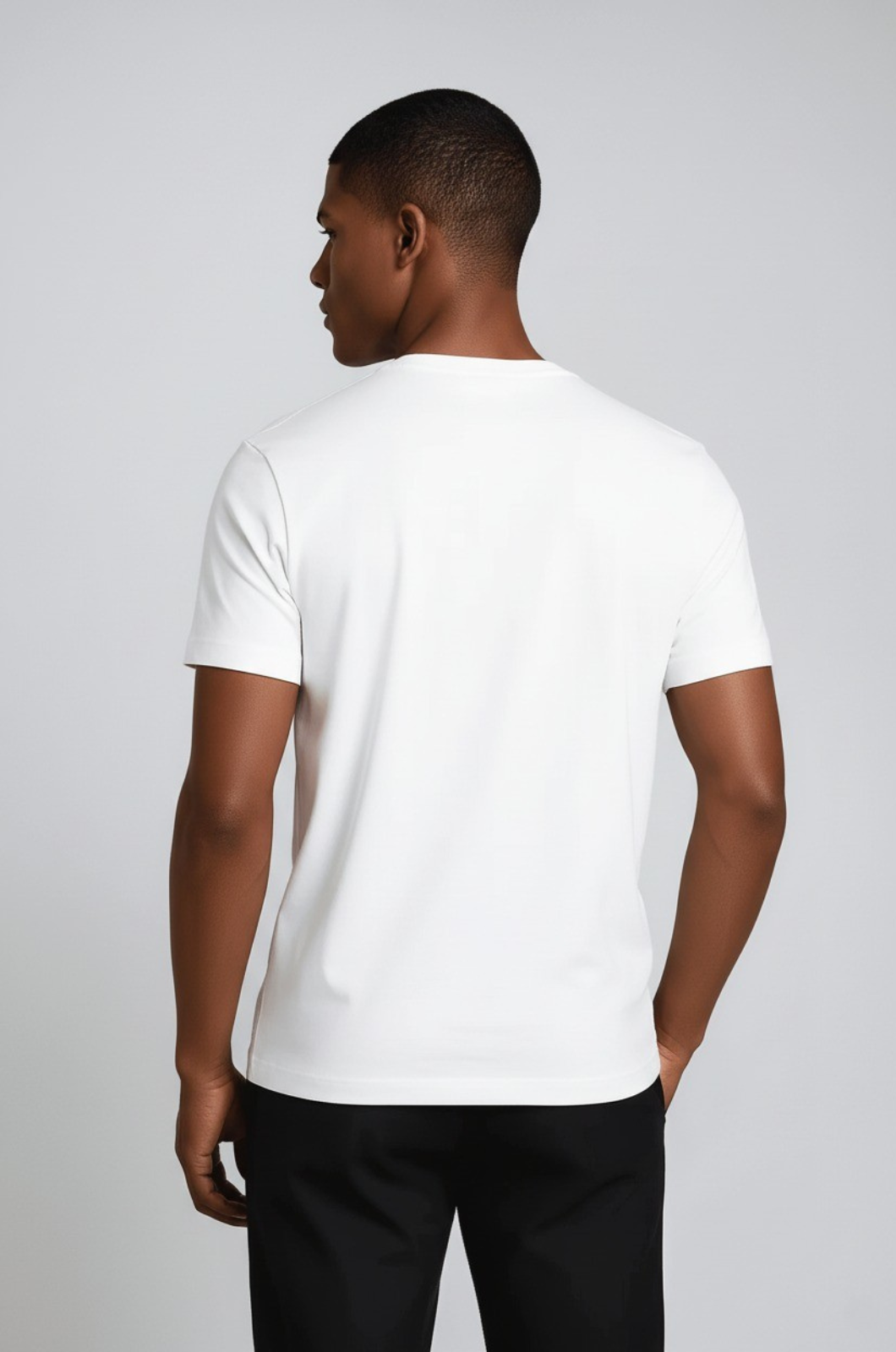 ホワイトスリムフィットTシャツ(メンズ)