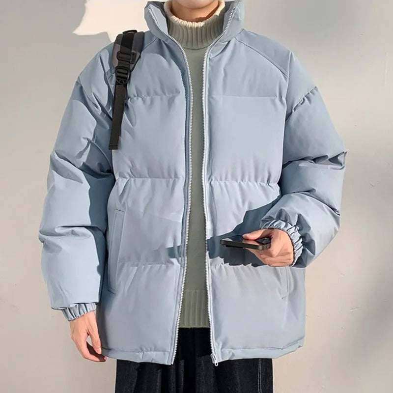 風を防ぐパーカージャケット