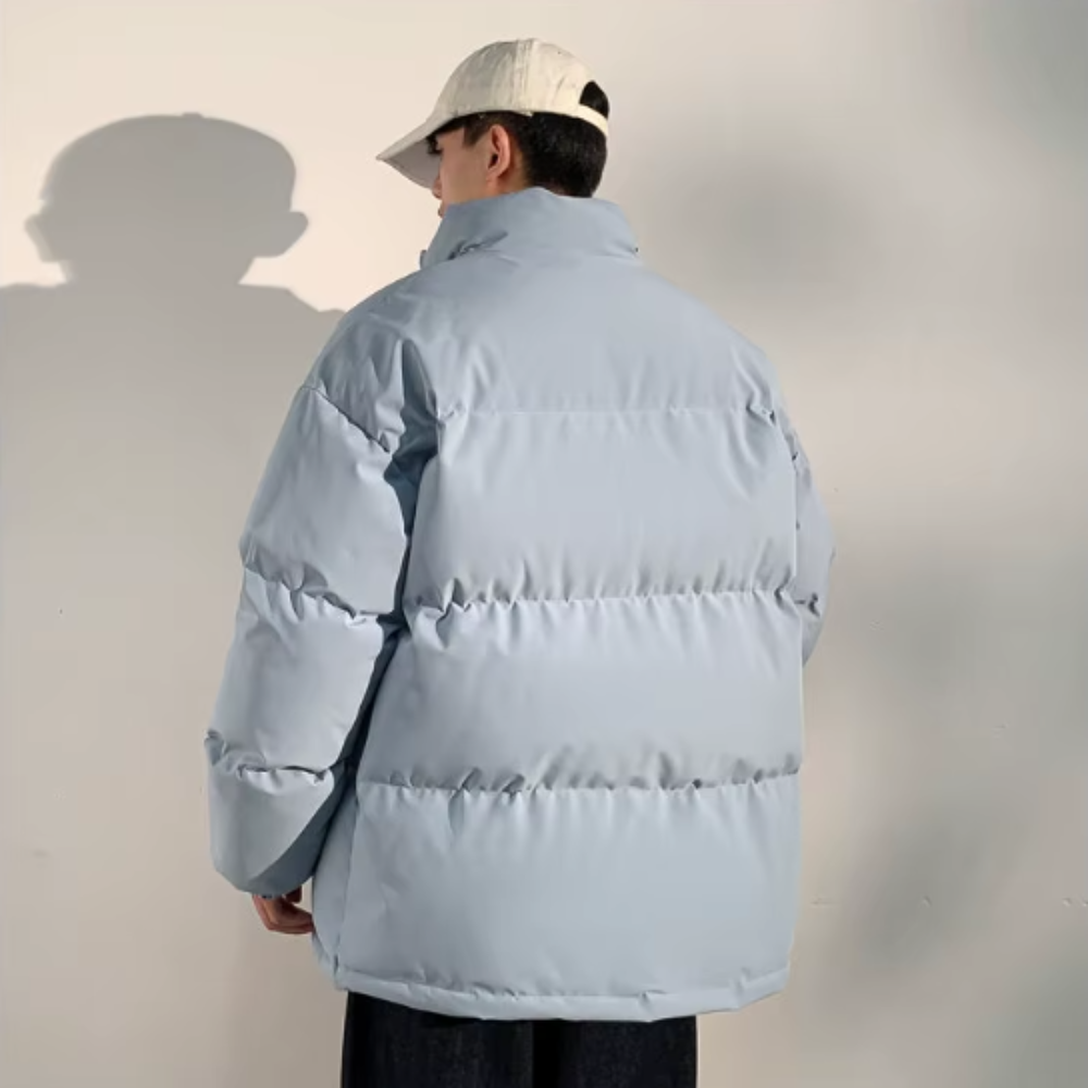 風を防ぐパーカージャケット