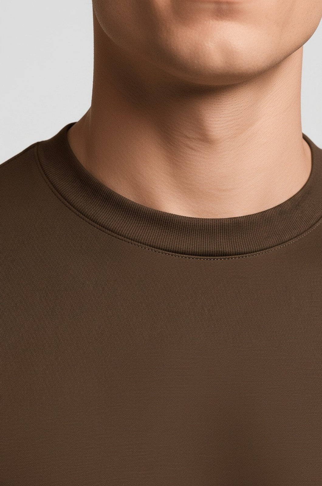 ハイ・クオリティ・コットンのスリムフィットTシャツ