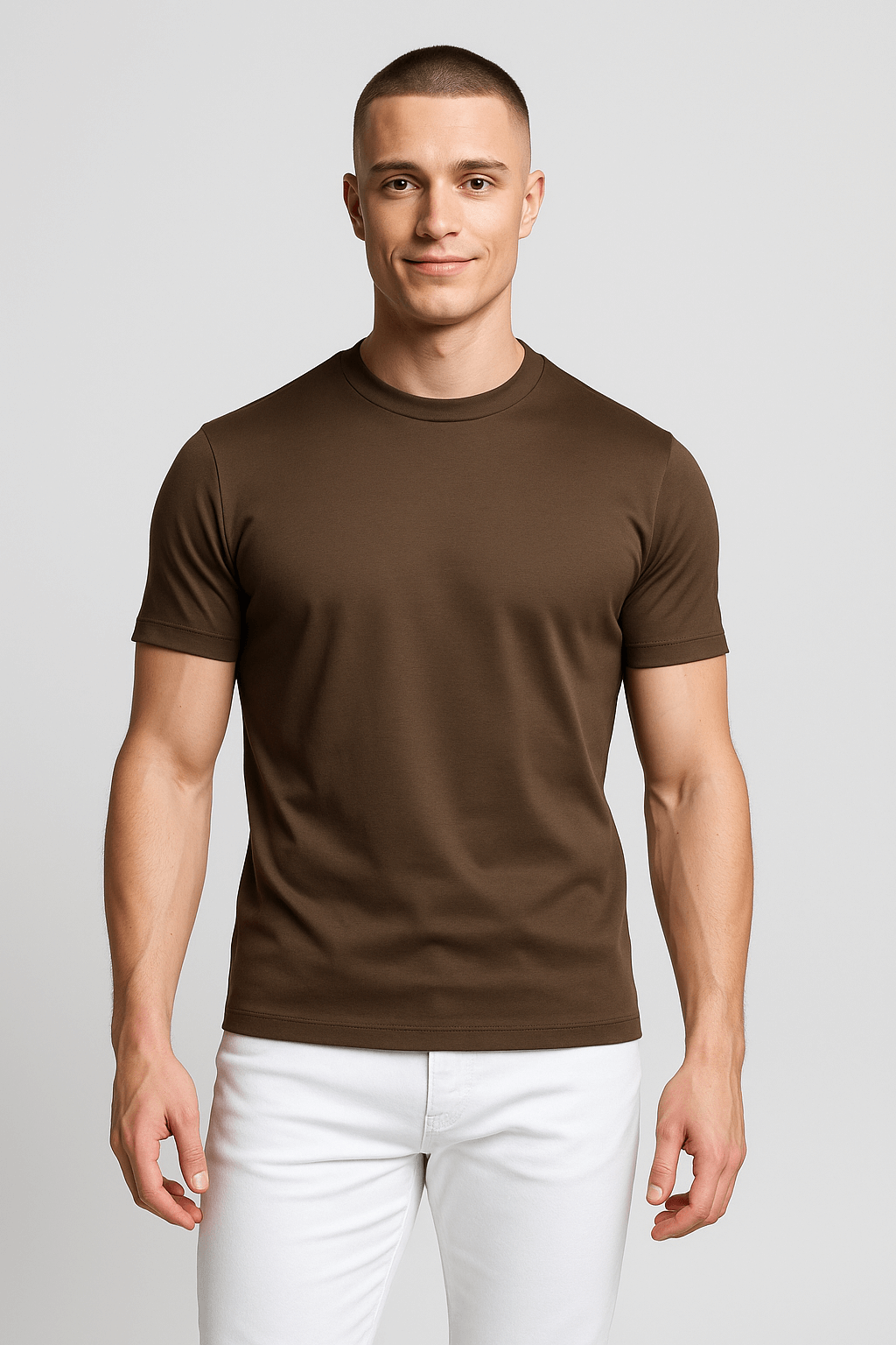 ハイ・クオリティ・コットンのスリムフィットTシャツ