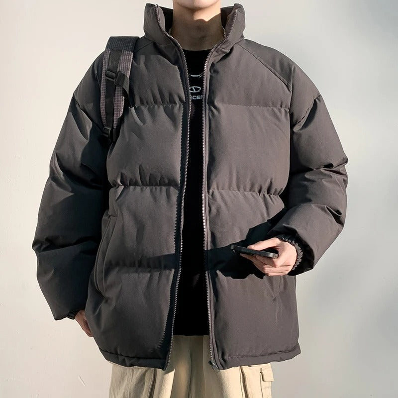 風を防ぐパーカージャケット
